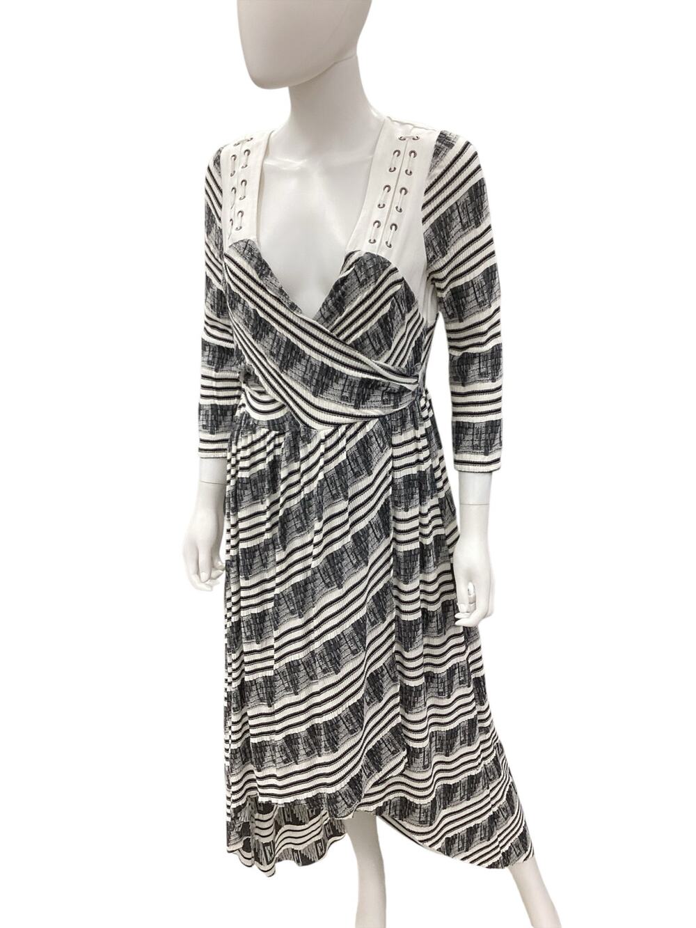 NWT New Romantics Free People Dress Women’s Size L Hi/Low Deep V-Neck Long B&W